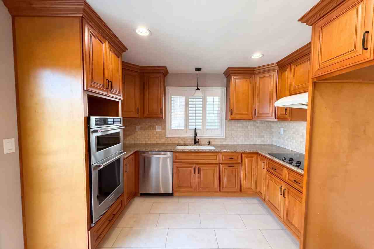 4666 Guava Ave #NA - Photo 3 of 13