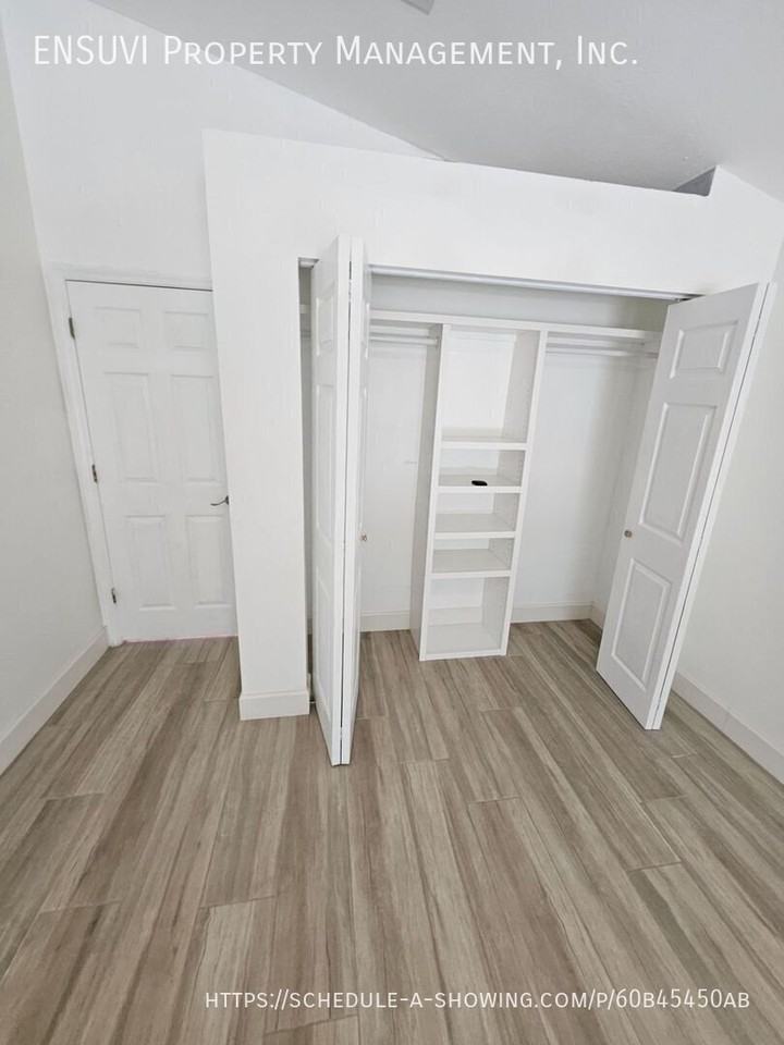 1726 Brandon Trace Ave - Photo 6 of 14
