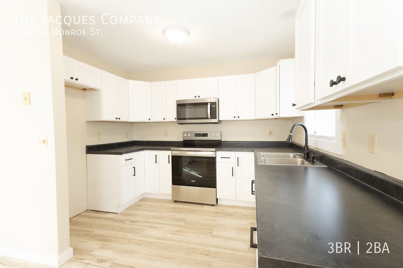 3906 W Monroe St - Photo 5 of 17