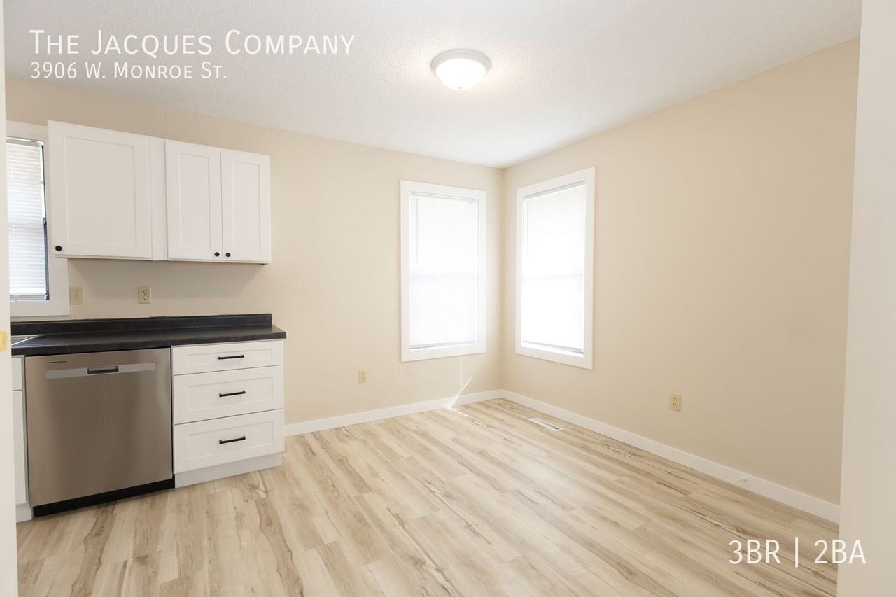 3906 W Monroe St - Photo 6 of 17
