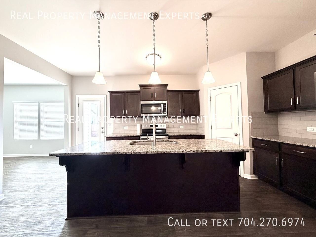 1062 River Haven Ave Sw - Photo 2 of 22