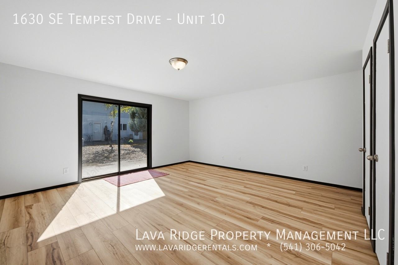 1630 Se Tempest Dr #10 - Photo 2 of 20