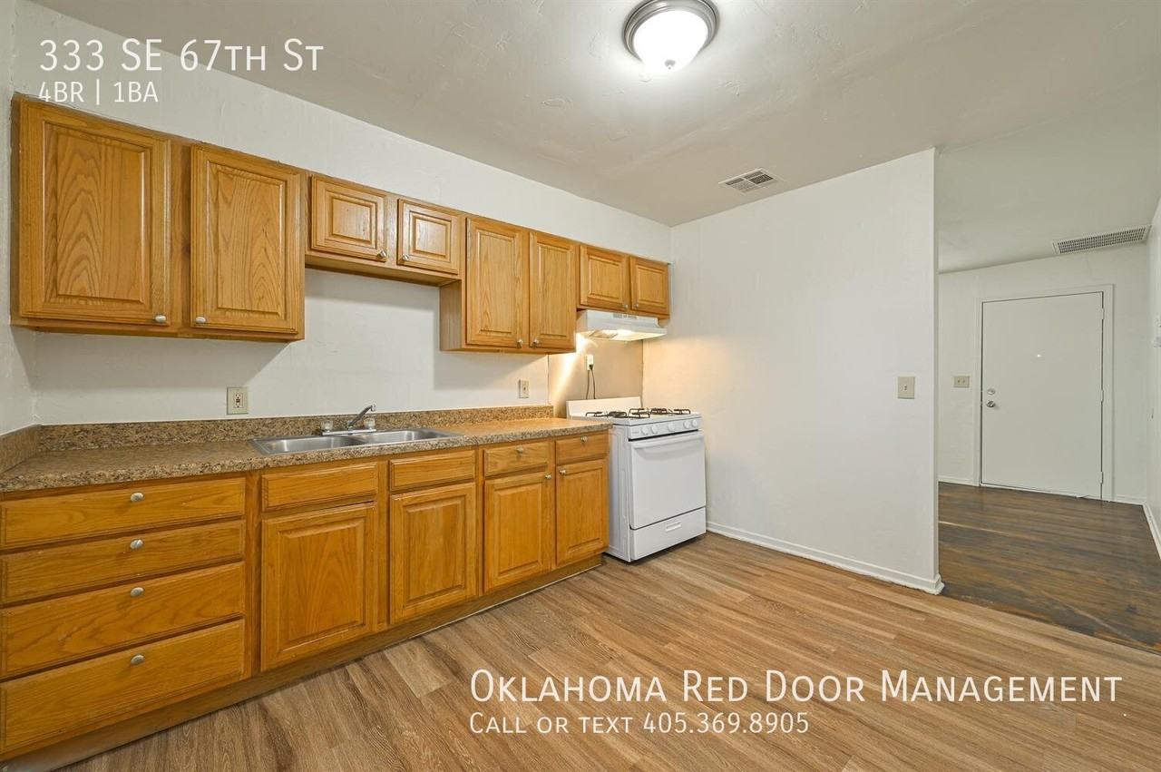 333 Se 67th St - Photo 6 of 36