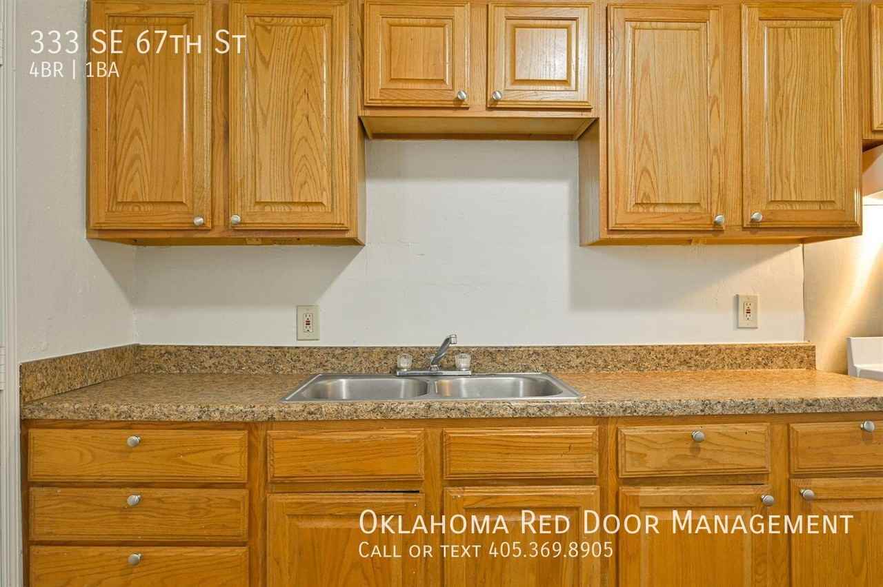 333 Se 67th St - Photo 7 of 36