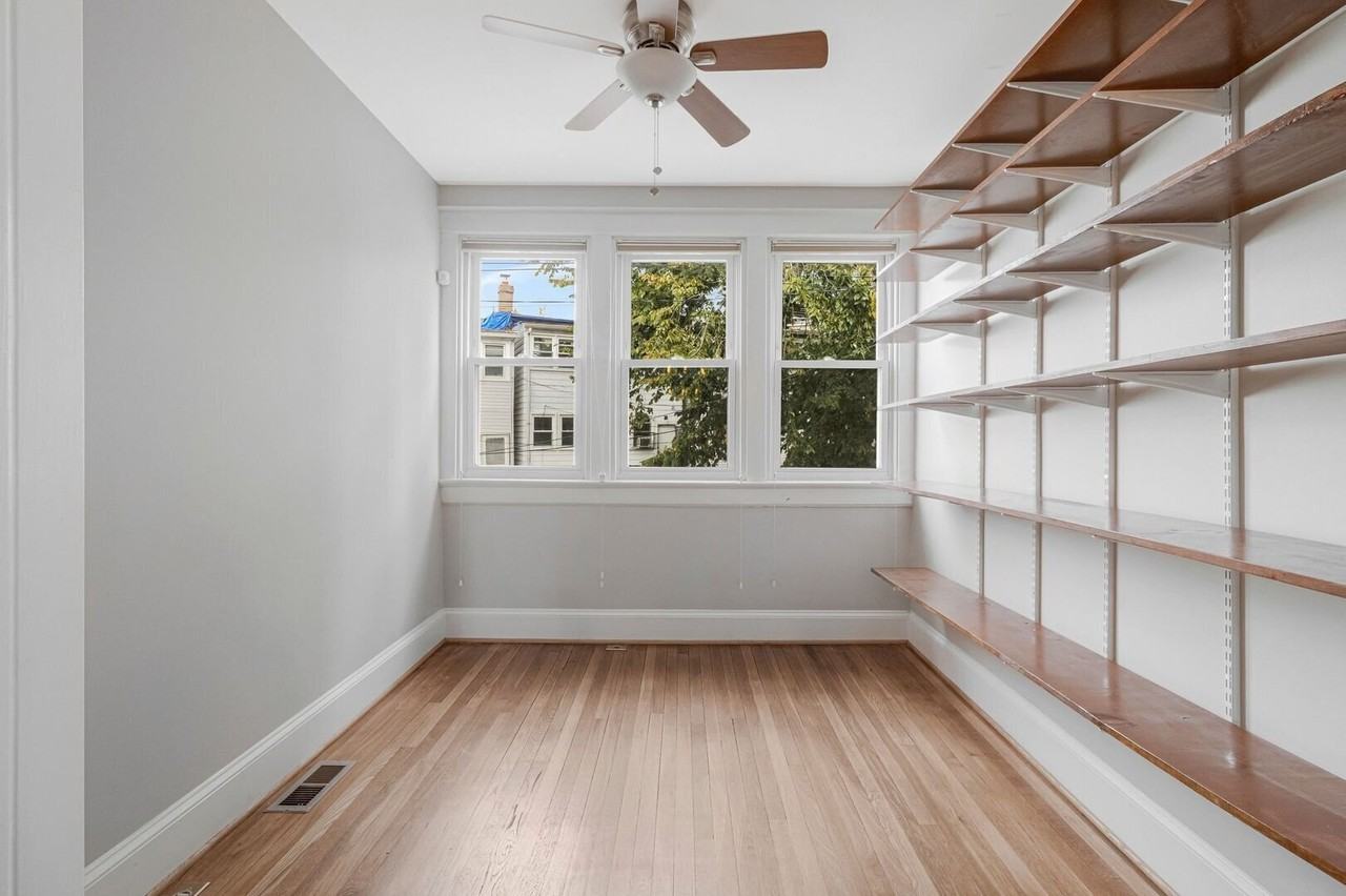 104 U St Ne - Photo 3 of 50