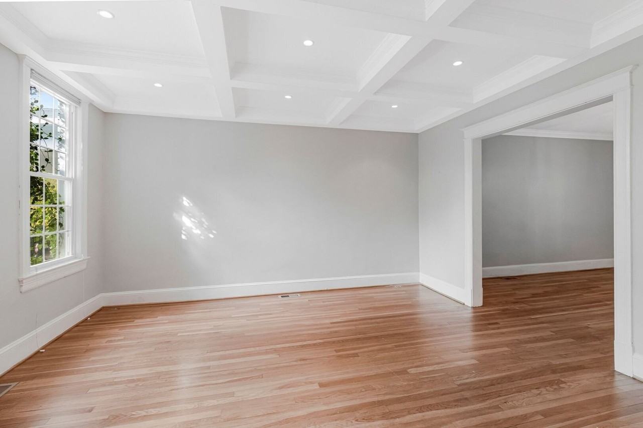 104 U St Ne - Photo 5 of 50