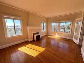 827 Warfield Ave #03 - Photo 1 of 1