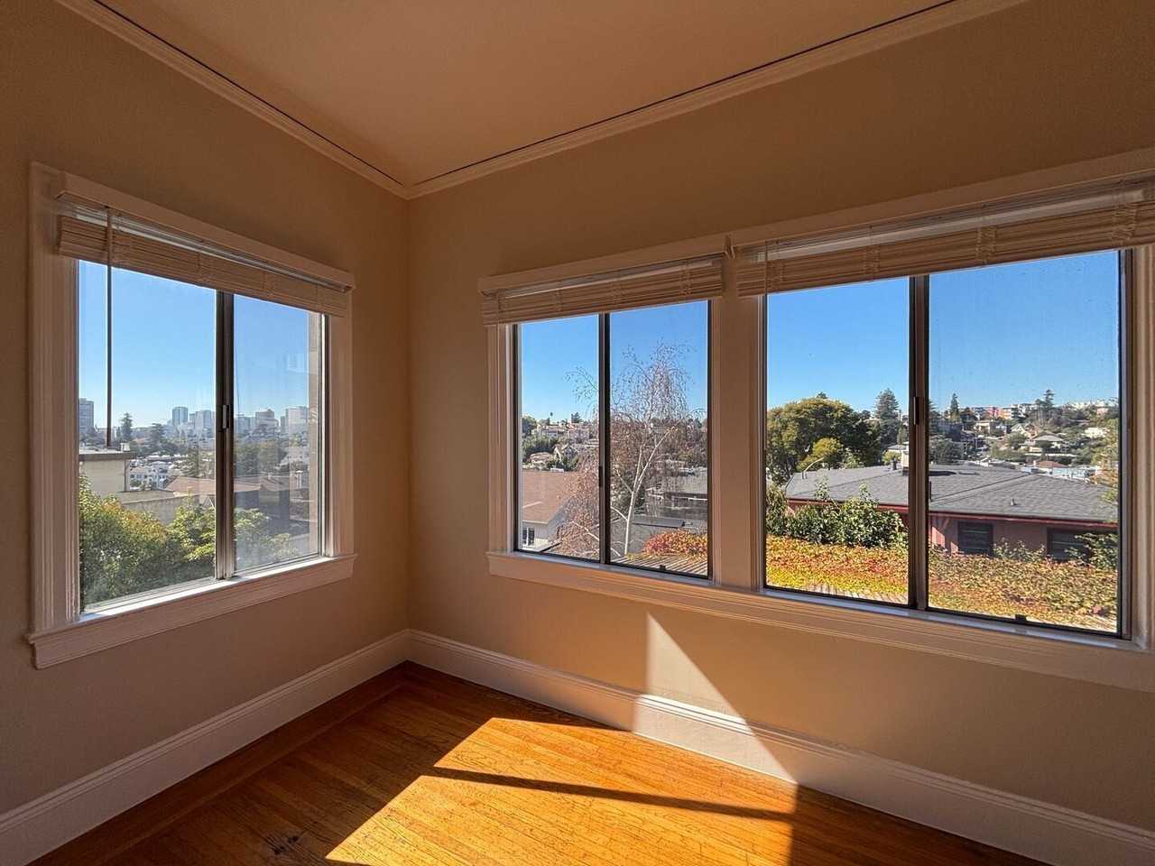 827 Warfield Ave #03 - Photo 2 of 19