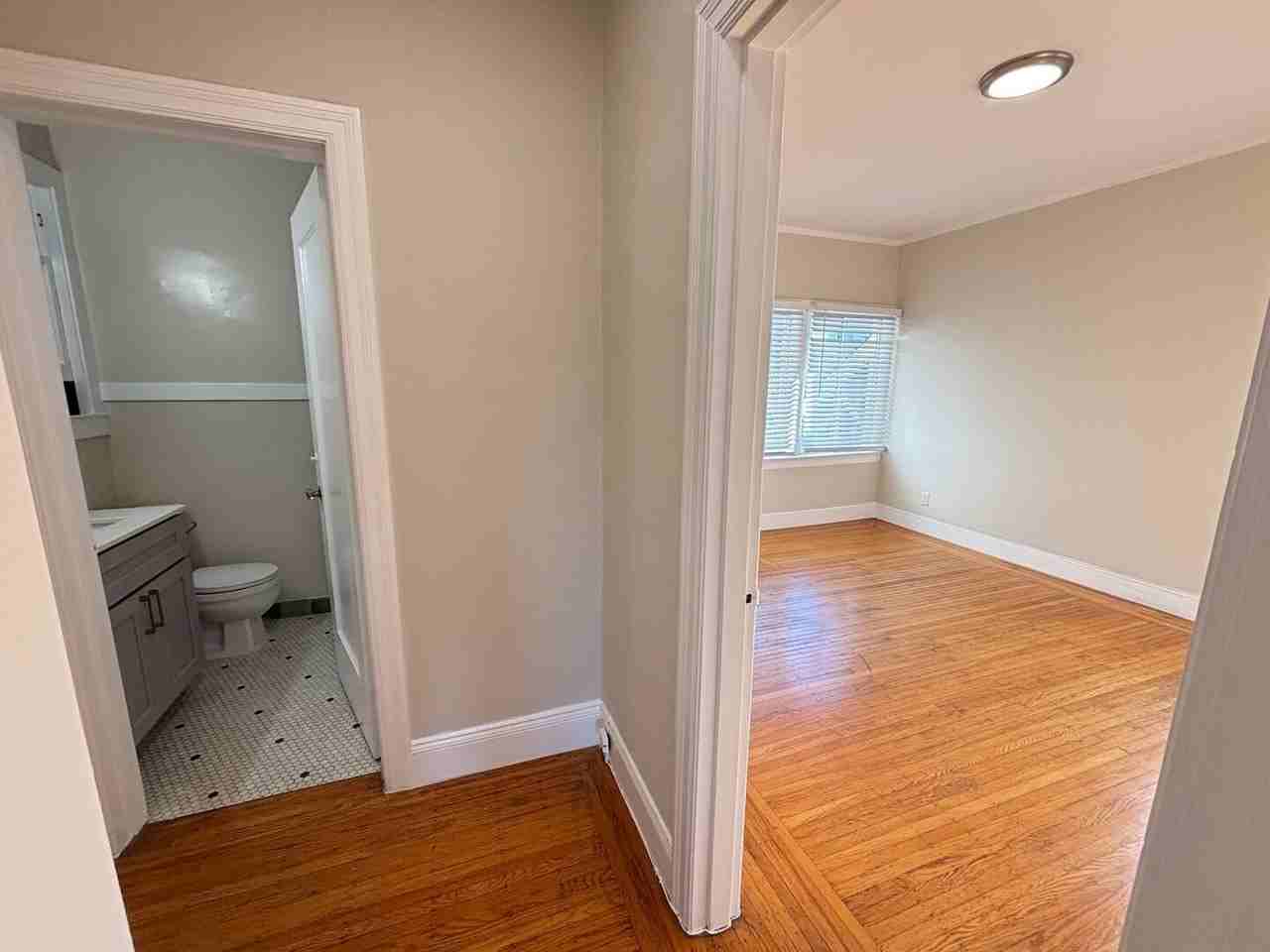 827 Warfield Ave #03 - Photo 5 of 19