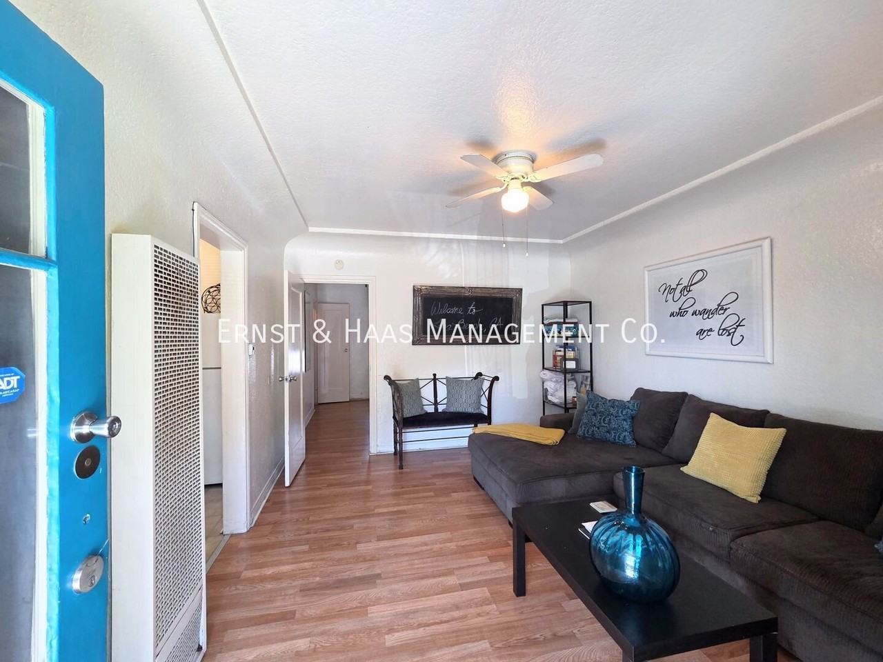 735 Martin Luther King Jr Ave - Photo 2 of 15
