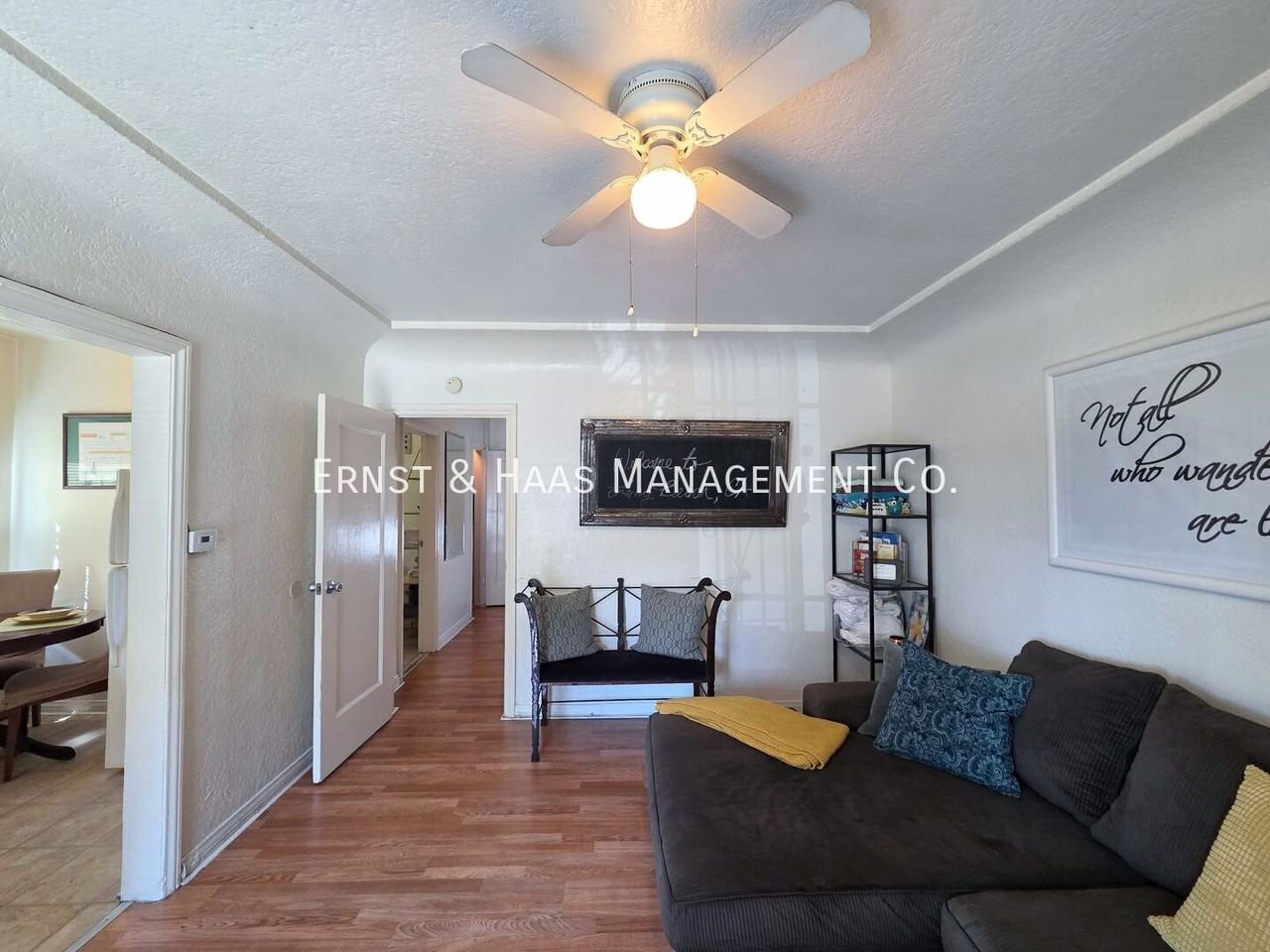 735 Martin Luther King Jr Ave - Photo 5 of 15