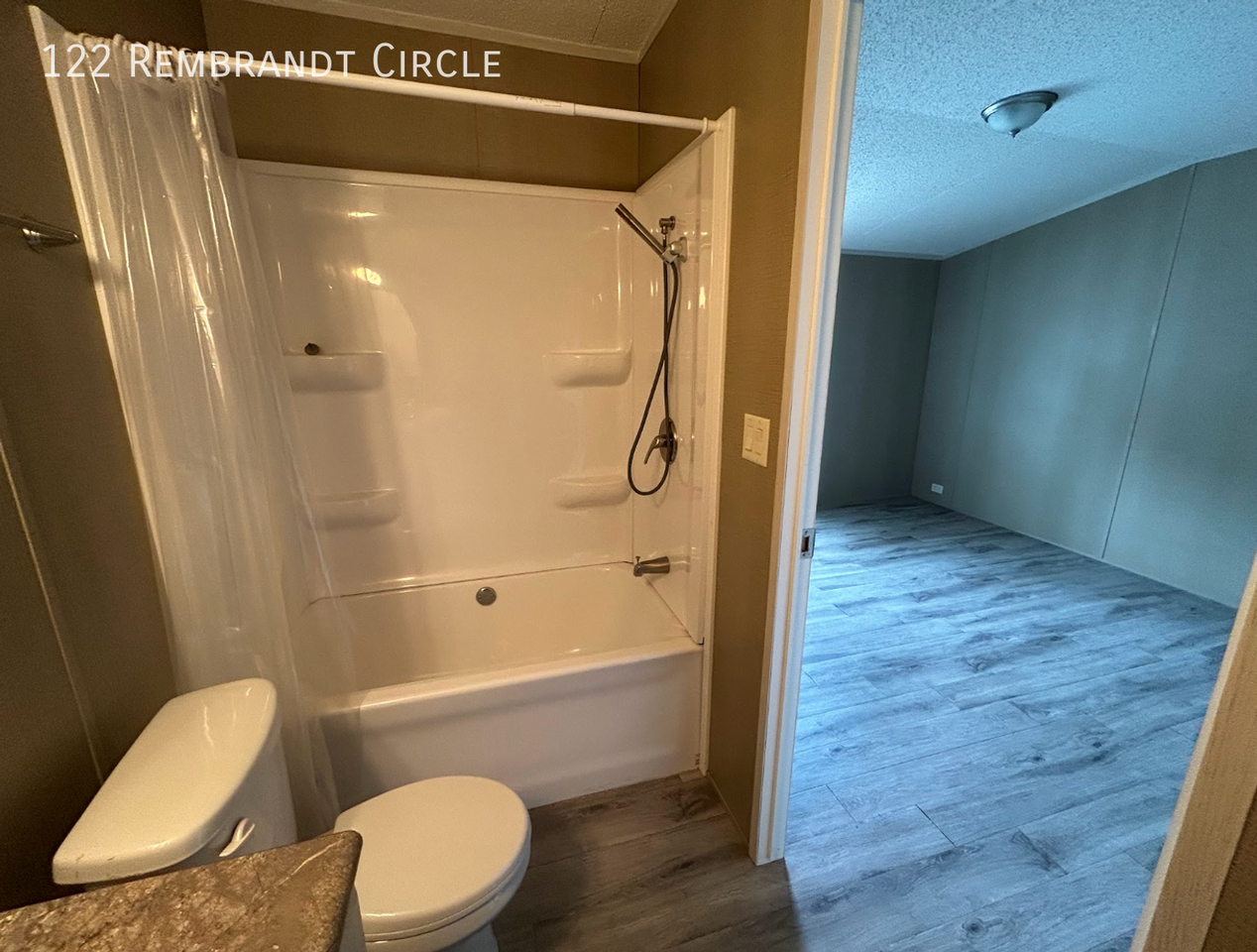122 Rembrandt Cir - Photo 3 of 15