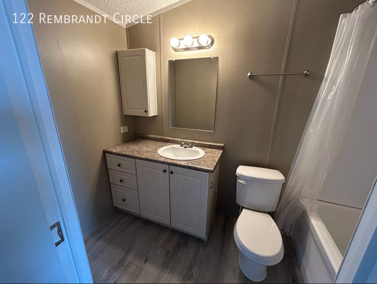 122 Rembrandt Cir - Photo 4 of 15