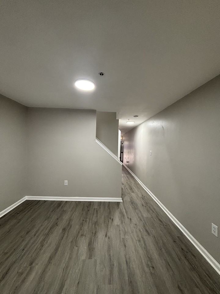 1141 N Mount St - Photo 6 of 19