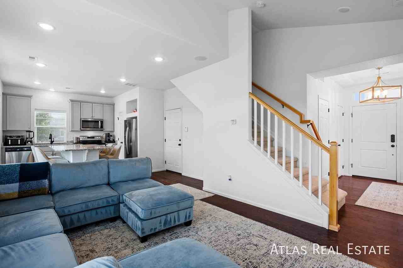 26237 E Byers Pl - Photo 5 of 23