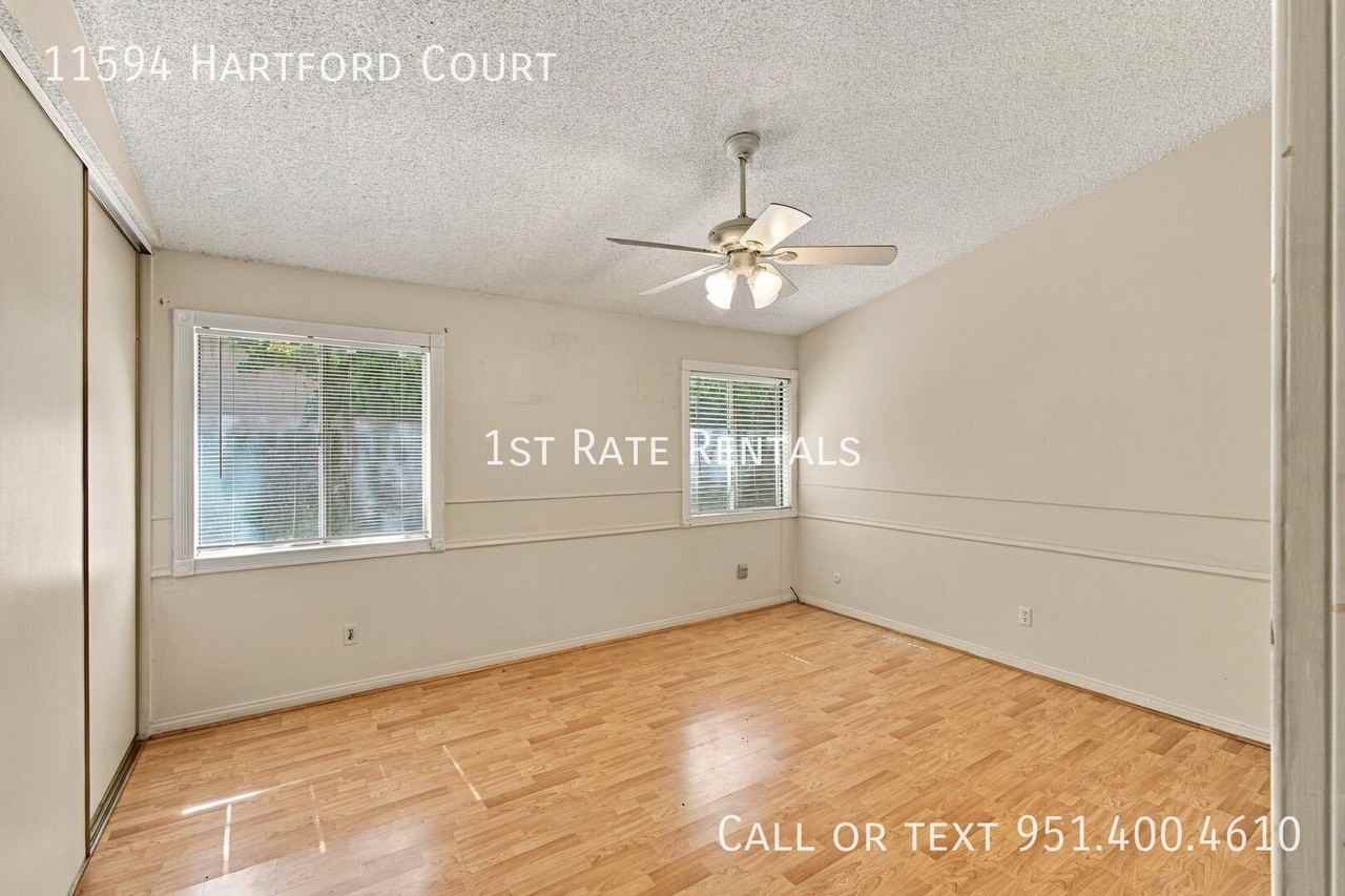 11594 Hartford Ct - Photo 4 of 10