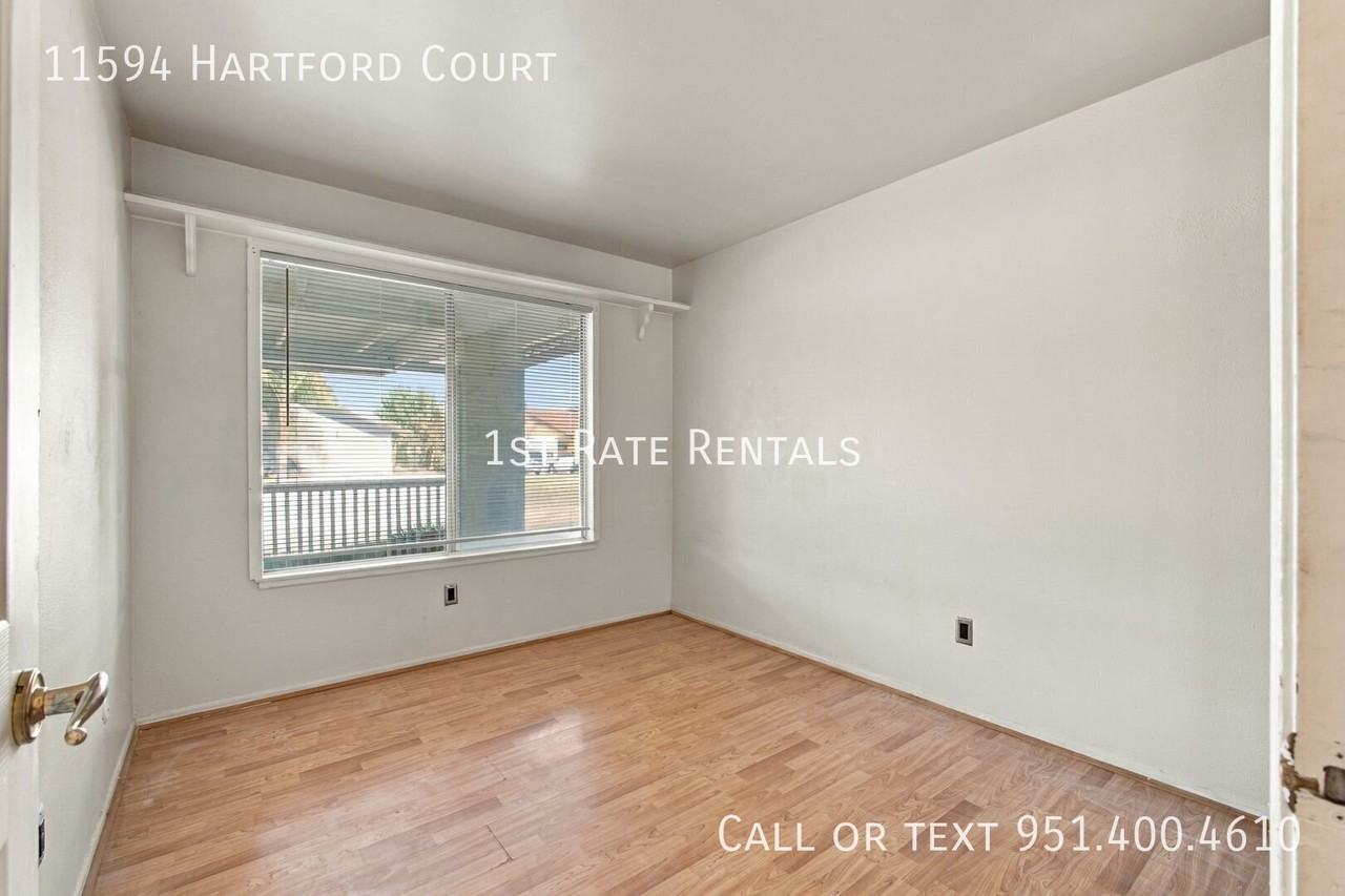 11594 Hartford Ct - Photo 6 of 10