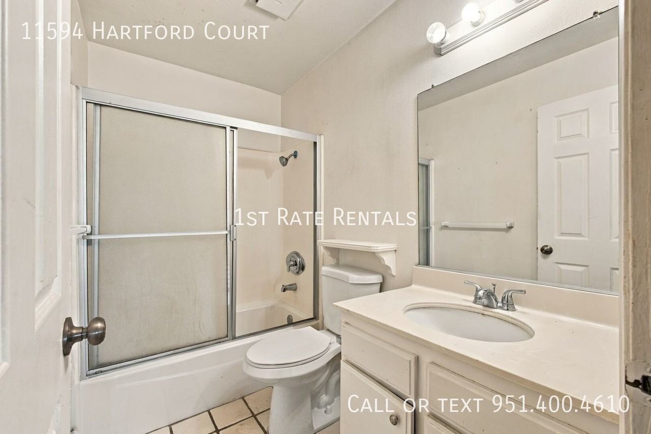 11594 Hartford Ct - Photo 7 of 10
