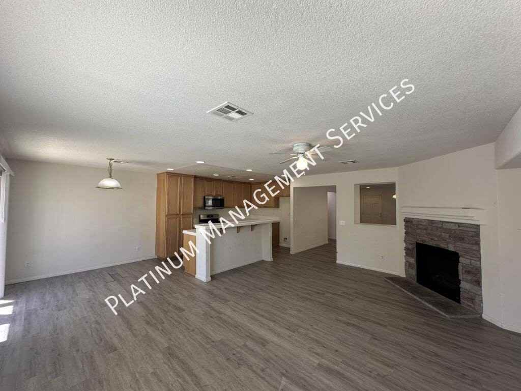 3630 Koufax Dr - Photo 7 of 23