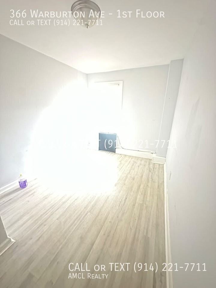 366 Warburton Ave #1stFL - Photo 3 of 4