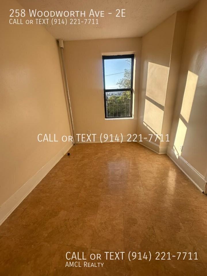 258 Woodworth Ave #2E - Photo 5 of 5