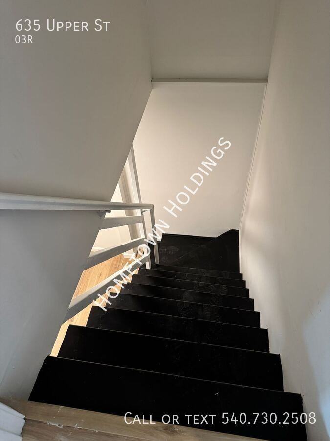 635 Upper St - Photo 4 of 11