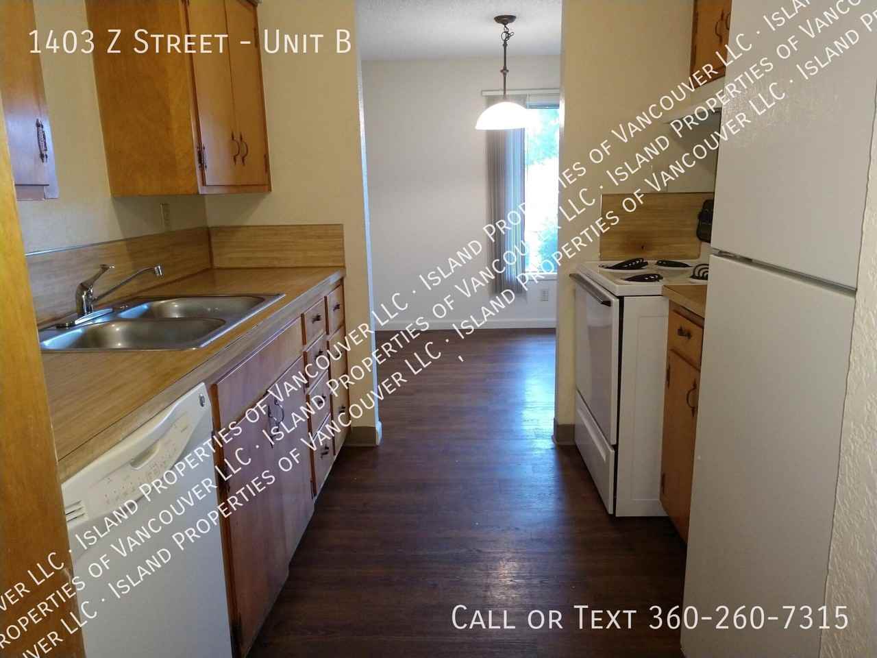 1403 Z St #B - Photo 3 of 15