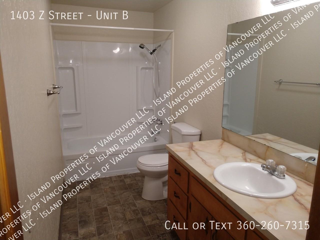 1403 Z St #B - Photo 4 of 15