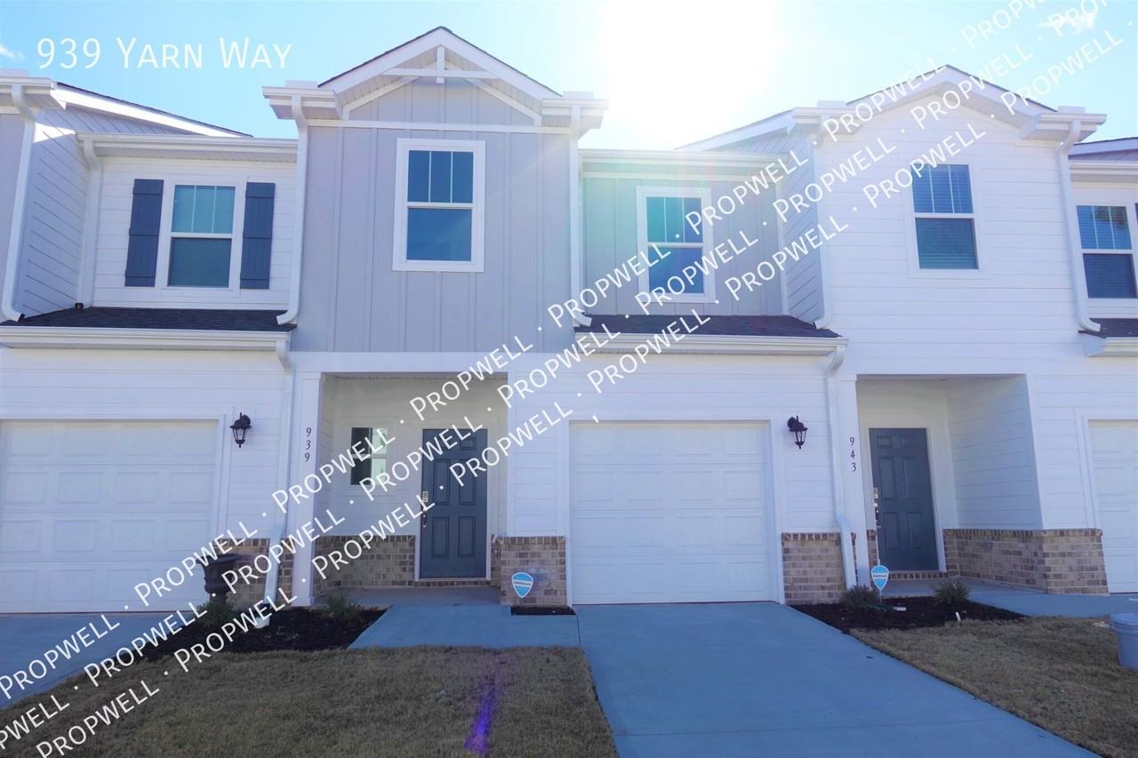 939 Yarn Way - Photo 2 of 15