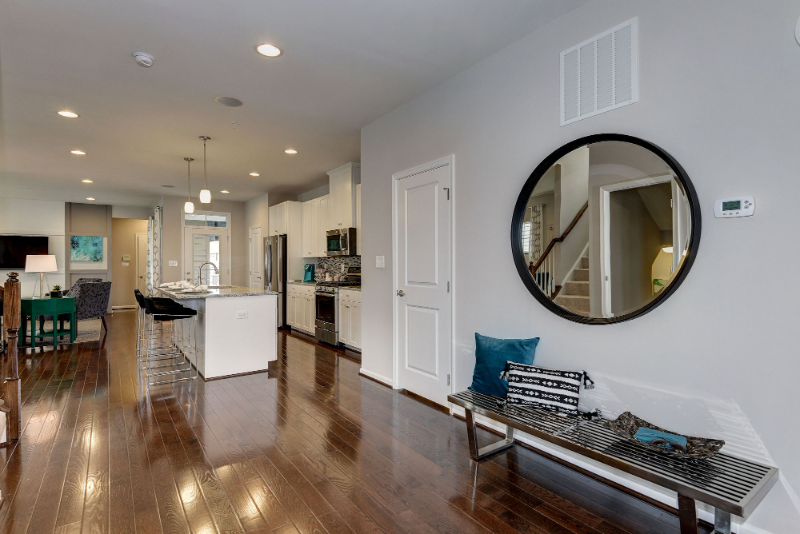 22112 Broadway Ave - Photo 4 of 30