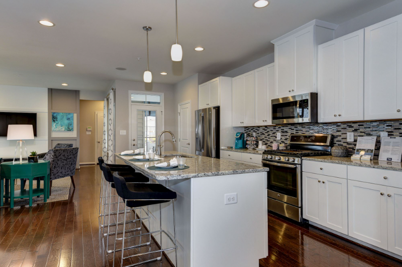 22112 Broadway Ave - Photo 6 of 30
