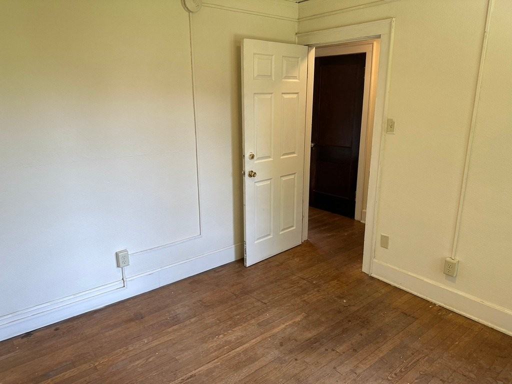 524 S Pugh St - Photo 4 of 13