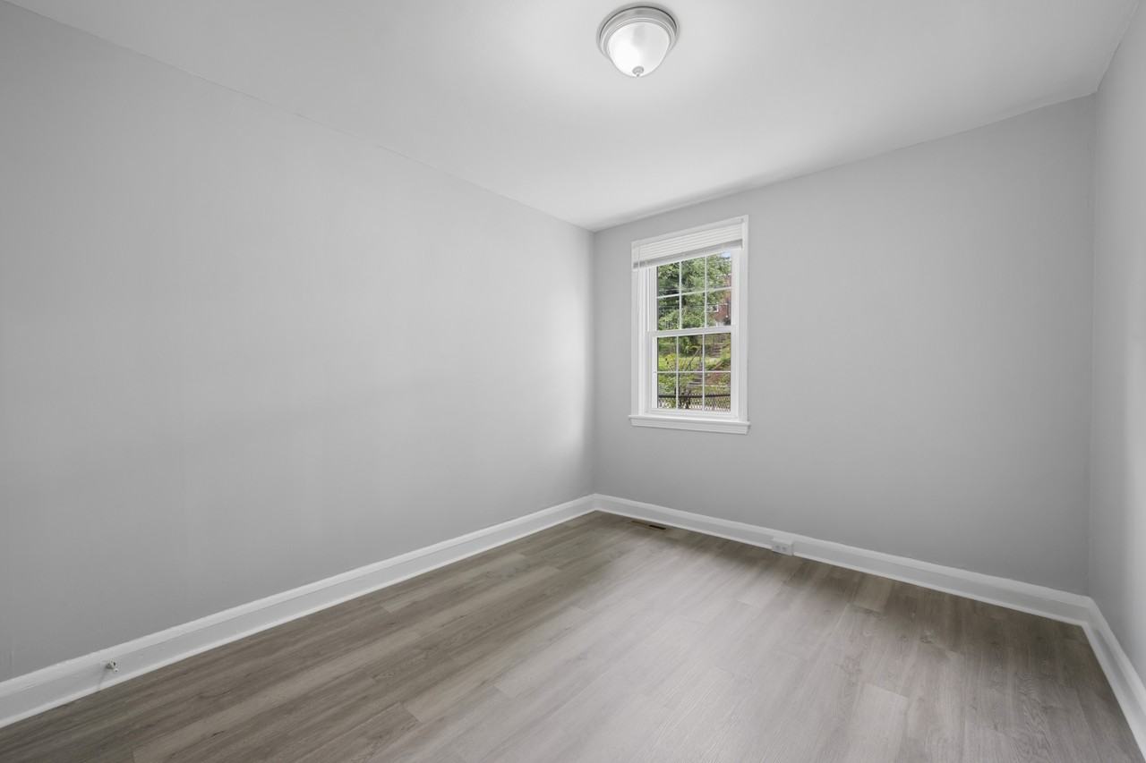 6151 Chinquapin Pkwy - Photo 5 of 14