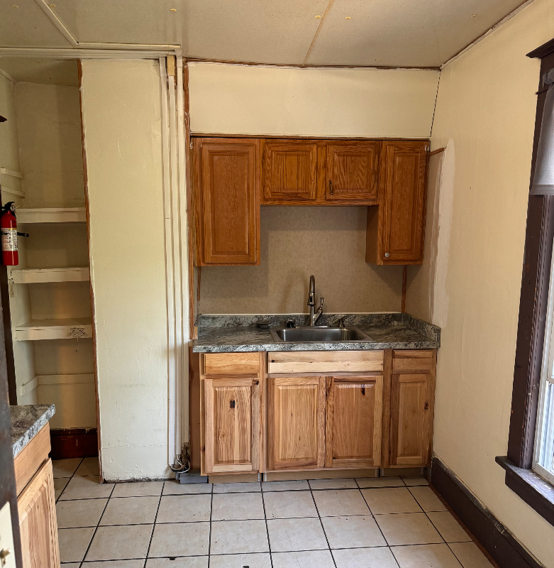 508 E Beaver Ave - Photo 2 of 8