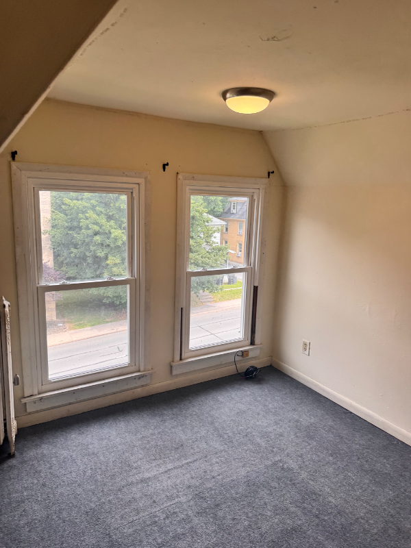508 E Beaver Ave - Photo 3 of 8