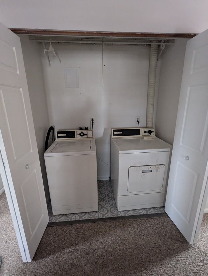 503 1/2 Oak St - Photo 6 of 11