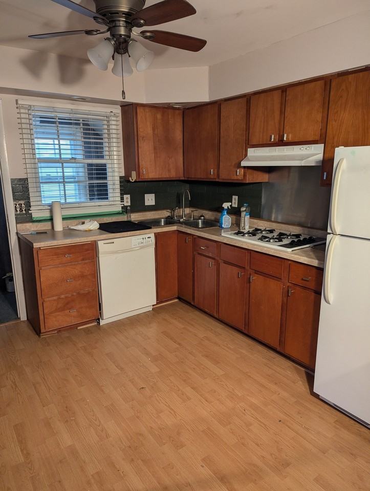 503 1/2 Oak St - Photo 7 of 11