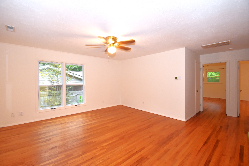 433 Princess Ann Dr - Photo 2 of 40
