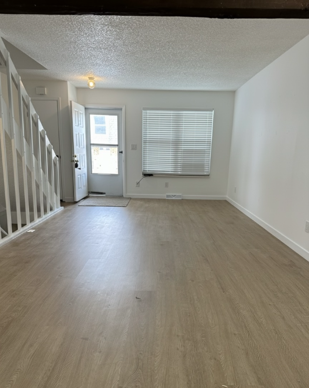 1482 S Pierson St - Photo 2 of 17