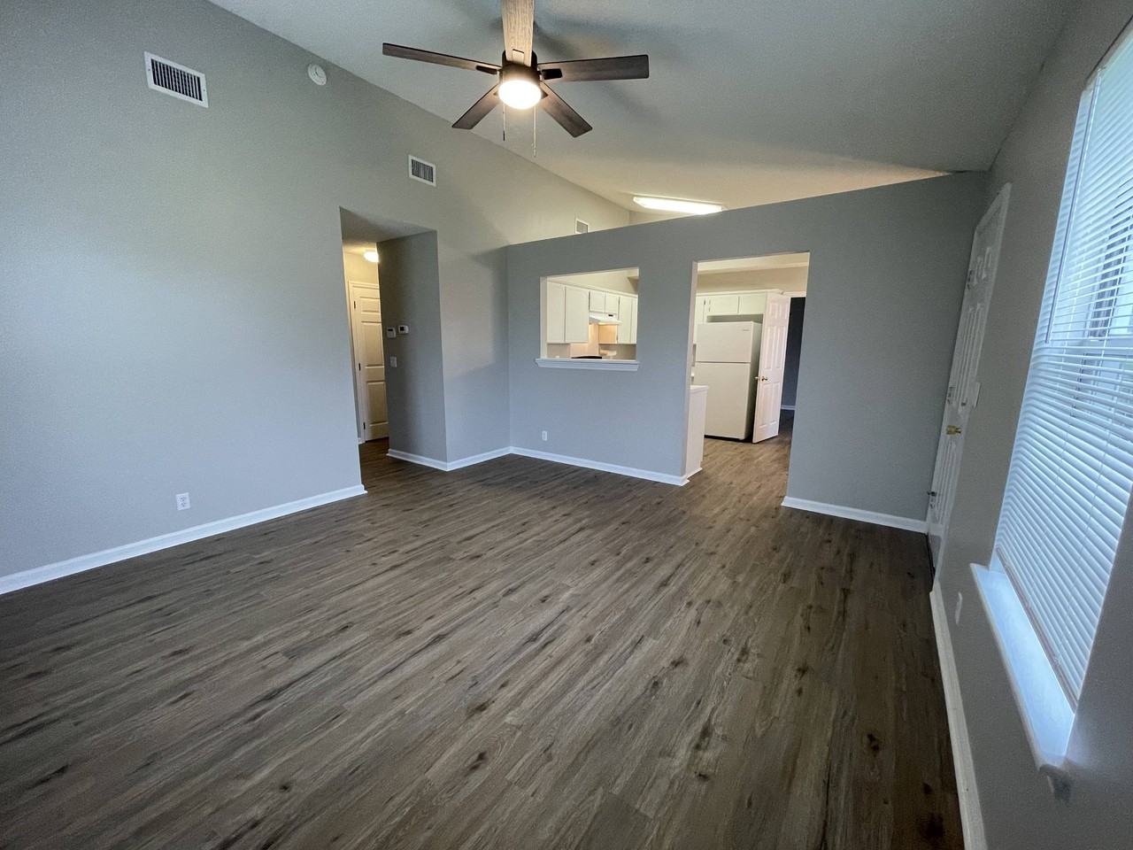 269 Sandalwood Cir - Photo 3 of 14