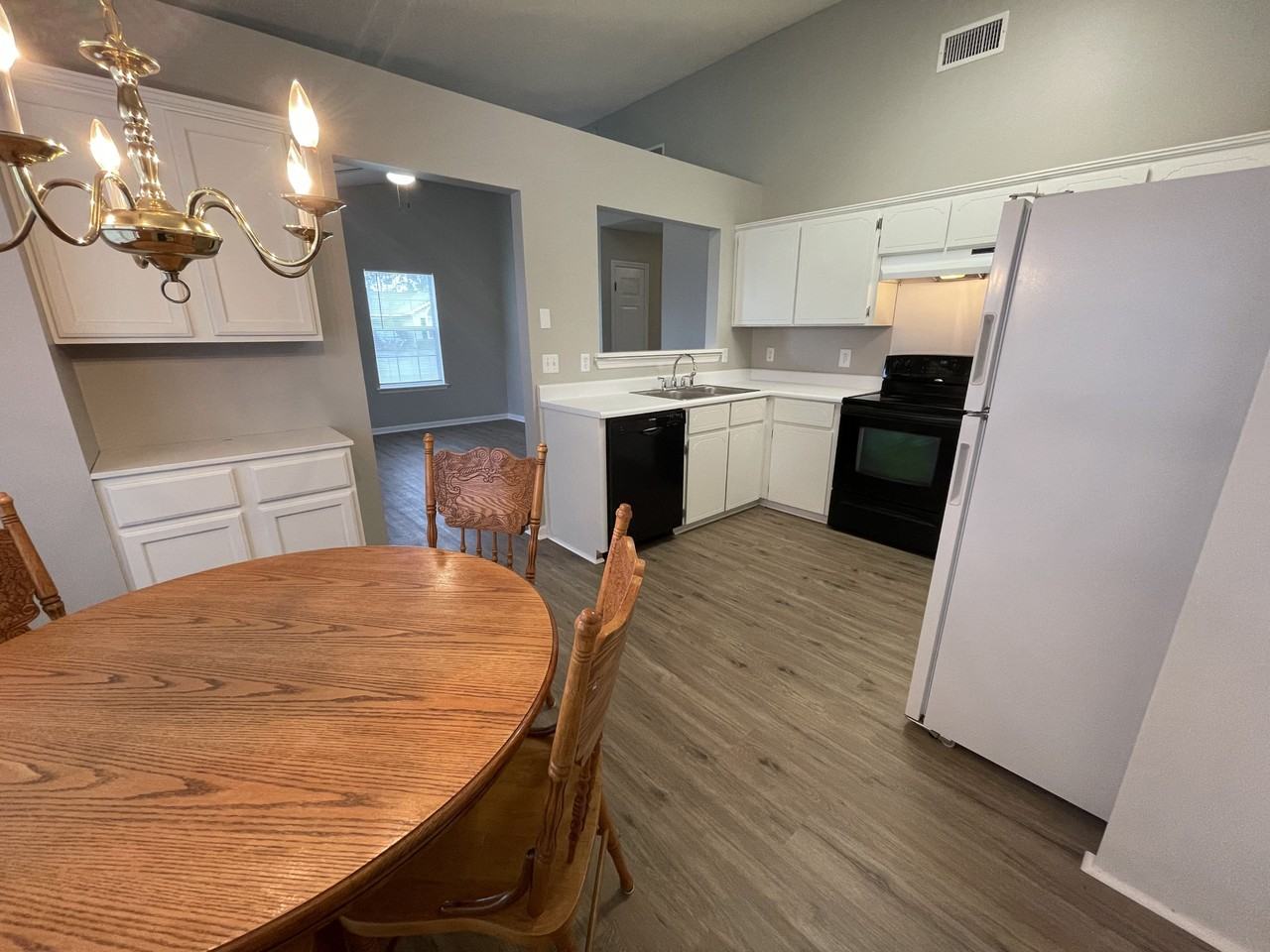 269 Sandalwood Cir - Photo 5 of 14