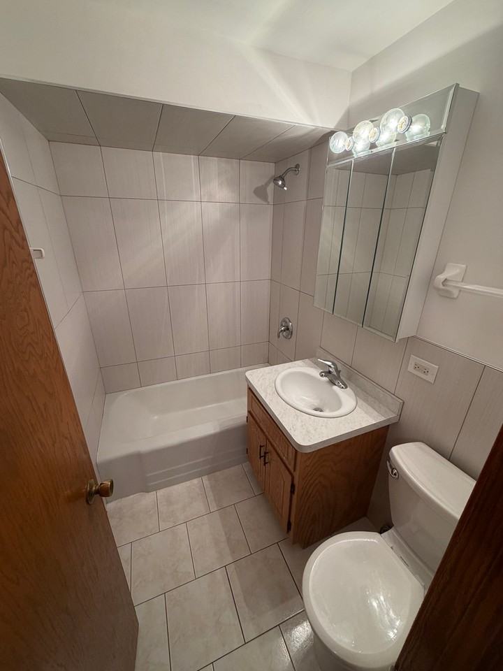 8633 Leamington Ave #GS - Photo 5 of 6
