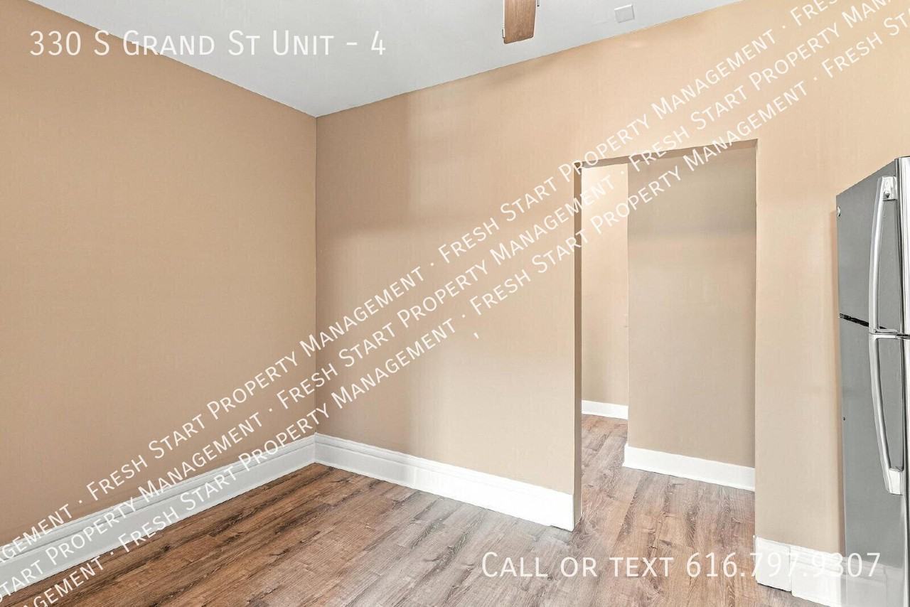 330 S Grand St #4 - Photo 4 of 20