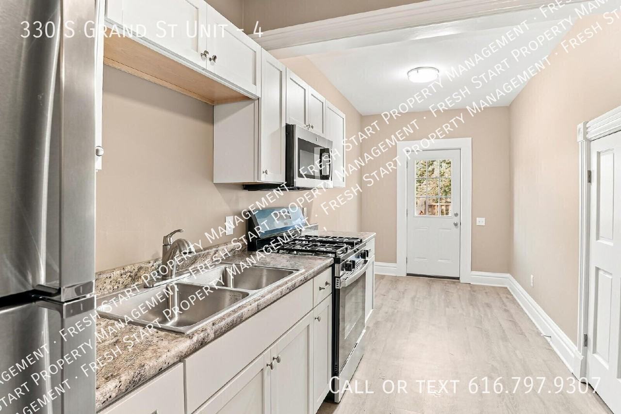 330 S Grand St #4 - Photo 5 of 20