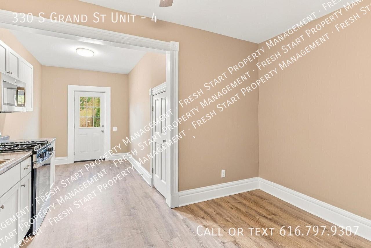 330 S Grand St #4 - Photo 6 of 20
