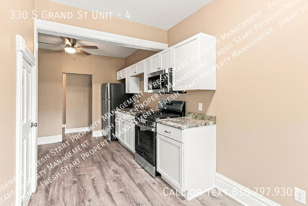330 S Grand St #4 - Photo 7 of 20