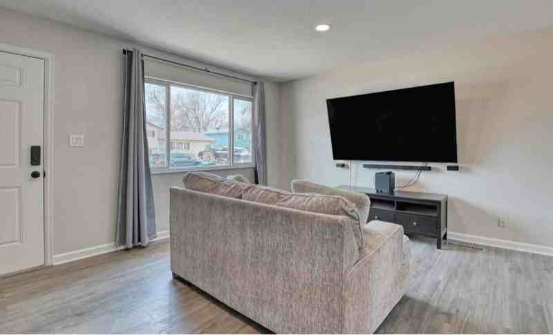 2330 Sonoma Dr - Photo 6 of 12