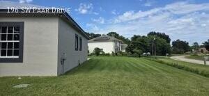 196 Sw Paar Dr - Photo 3 of 15