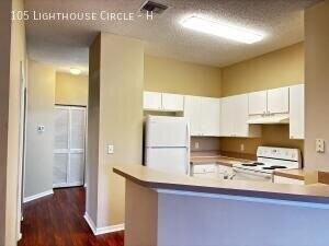 105 Lighthouse Cir #H - Photo 5 of 15