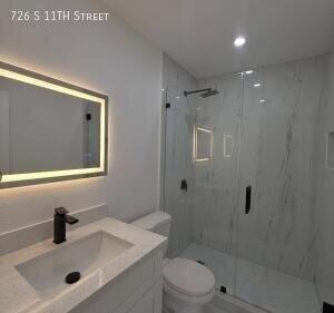 726 S 11th St - Photo 2 of 15